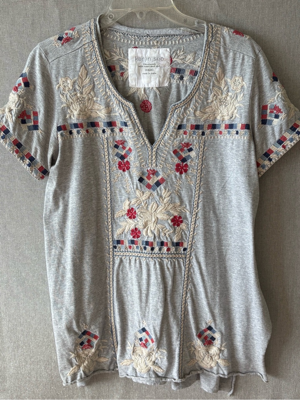 Karyn Se0 Embroidered Grey Short Sleeve Women's Top small